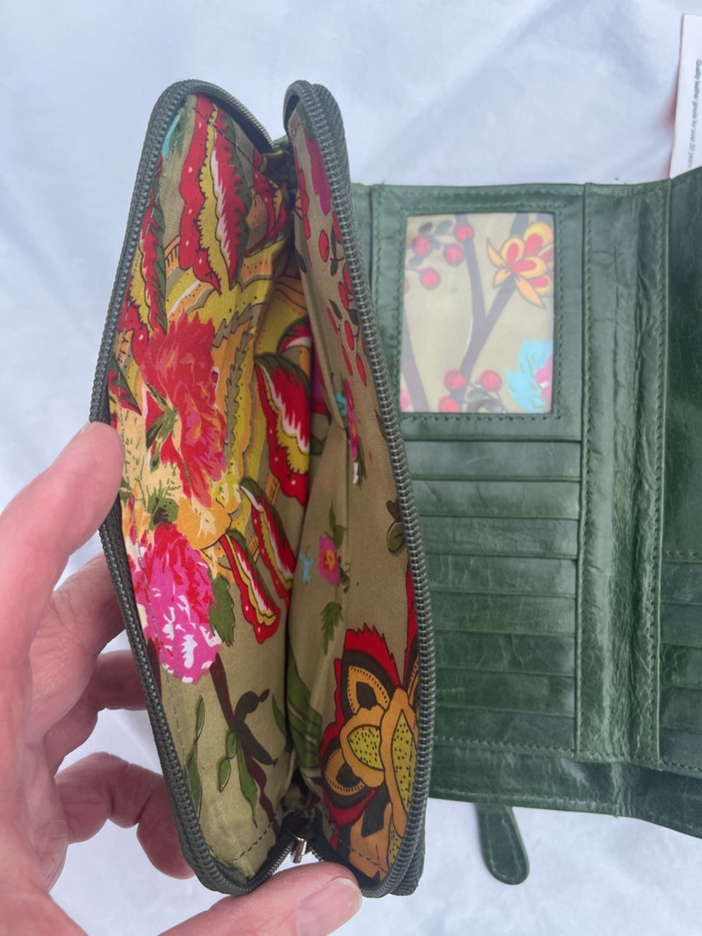 Latico forest green trifold Leather Zip Wallet Clutch - Picture 10 of 14